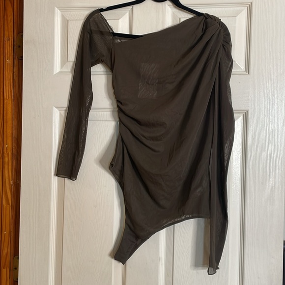 ZARA ASYMMETRICAL MESH BODYSUIT - Picture 3 of 7